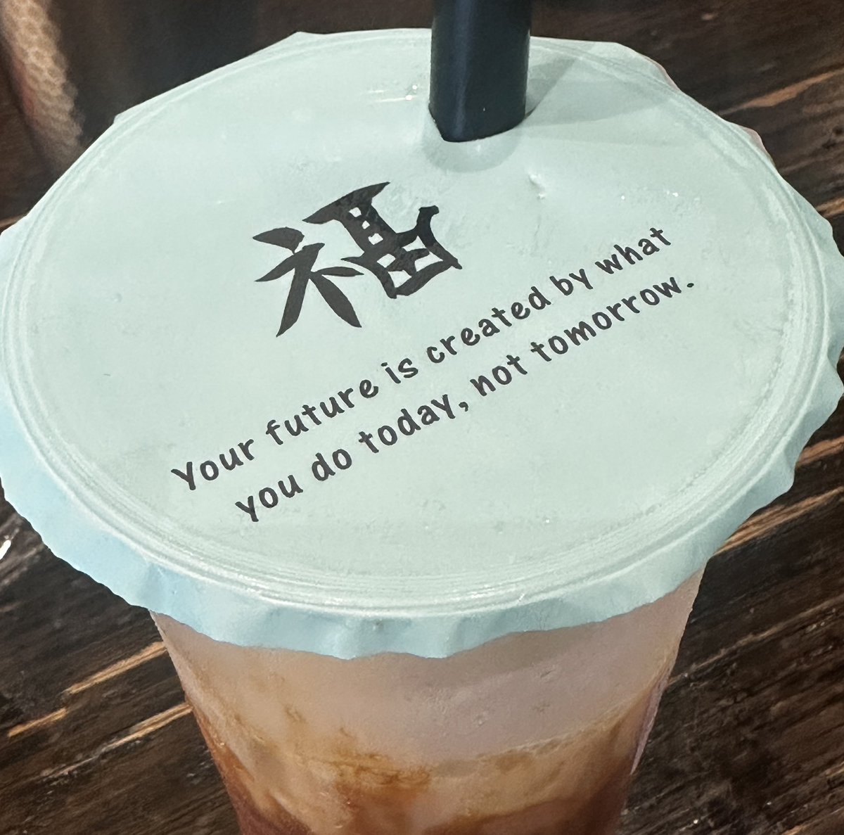 theobromic_'s tweet photo. i love when my boba tells me to get my ass back to work https://t.co/EzESEDjTBX