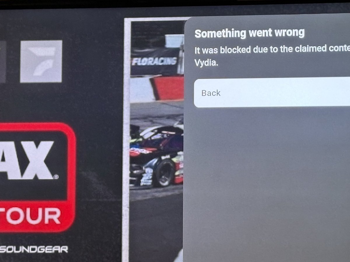 RexrodeMel10593's tweet photo. @CARSTour @FloRacing @zMAXproducts @SoundGearHear On YT it is not on! We got kicked from the feed.  And on the YT “FloRacing channel” is some kind of modifies.

If I go back to the original feed I was watching this was the error. https://t.co/PmQGO0qI7r
