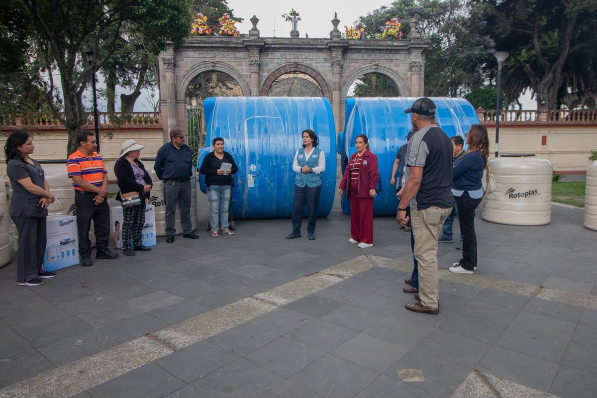 paojimh's tweet photo. Desde #LaJefa seguimos impulsando a las familias con la dignificación de sus hogares y asegurar derechos fundamentales como el acceso al agua. 
Firme en el compromiso y agradecida con su confianza.

#PaolaJimenez #Diputada #Morena https://t.co/ZzsgaAfYnS