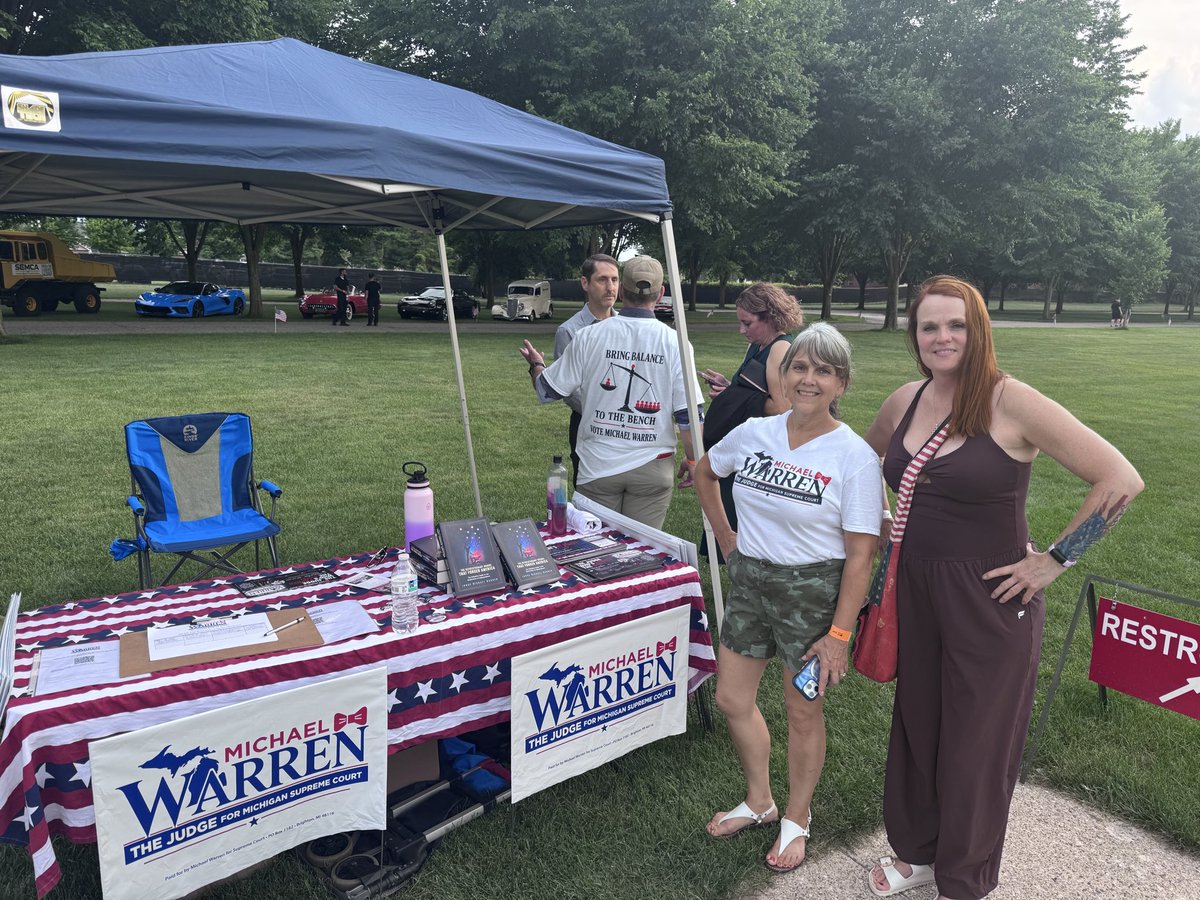 mdwarrenjr's tweet photo. So honored to support the Salute Our Warriors Event. We can never fully repay our debt to our veterans and those who gave their full last measure of devotion for the blessings of liberty. God bless them, and God bless America! #saluteourwarriors #veterans #wewinwithwarren https://t.co/PKgS3vKPhx