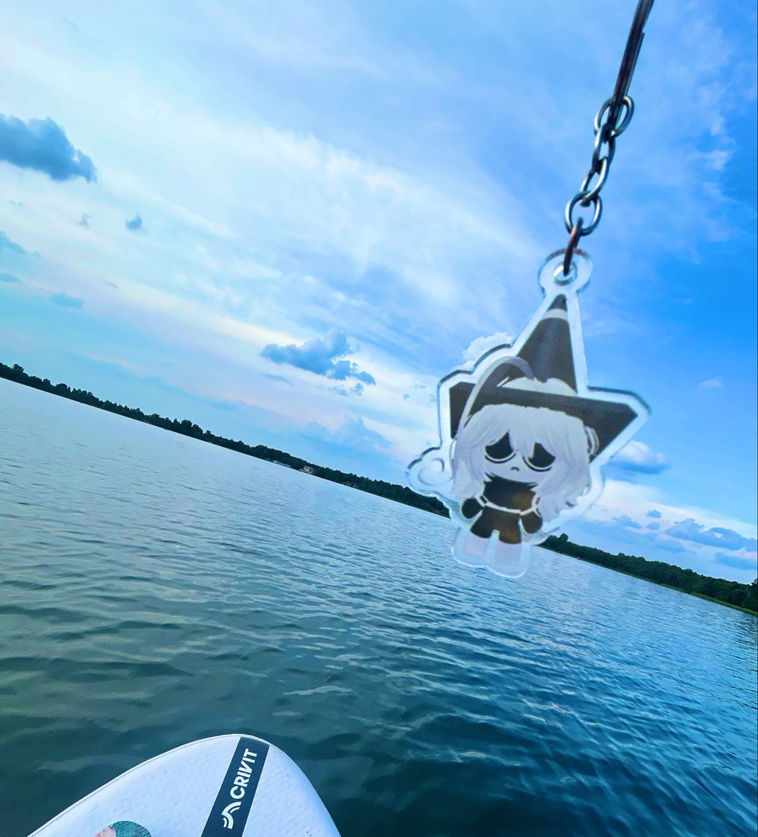 vampilinka's tweet photo. lil shitter is out for a walk everyone

#vampilinka #roblox #lake #water #stupidlooking https://t.co/LmZOmxd0d2