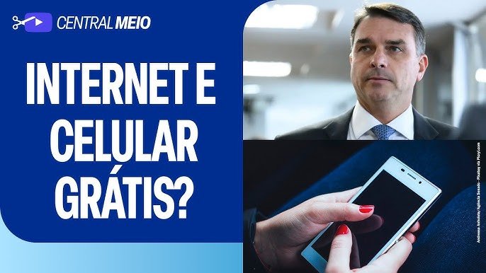 PlanetAquino's tweet photo. Flávio quer dar "internet grátis" pra 70 milhões de mulheres.

Vamos às contas:

Uma internet básica custa 100 reais por mês, considerando 1/3 desse numero de mulheres, isso dá um gasto de 2.000.000.000 de reais POR MÊS.

24.000.000.000 por ANO.

Mas tem mais 👇 https://t.co/335SlxFJgD