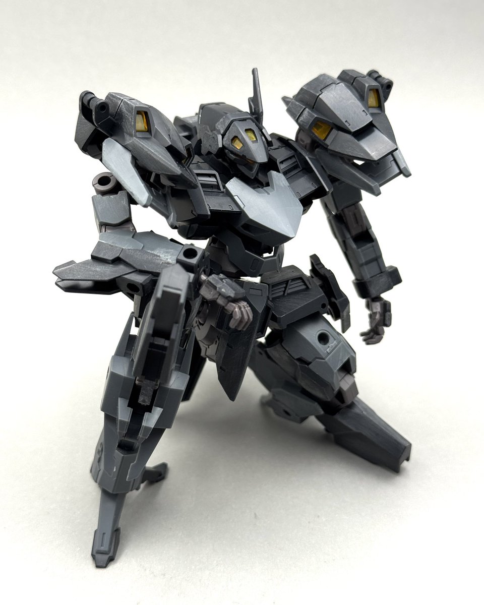 KANETAKE's tweet photo. いよいよ来週7/25発売になります、
【30MM xEXM-000 ゼノヴァルト】のテストショットを本体のみですが組んでみました✨
ランナーの写真も参考に1枚📸いつもより青みの強いグレーに感じますが、実はいつも使われているグレーと殆ど変わらない成形色なんです。 #30MM https://t.co/WH73vA1otw
