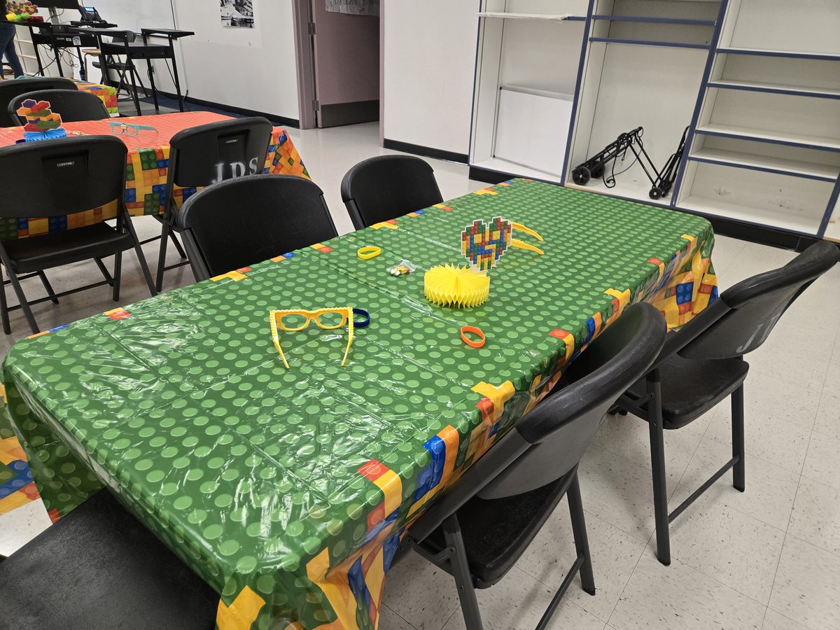 ChavezJDrugan's tweet photo. The leadership team are preparing for next week! Welcome to the 2026-2027 school year, Dragons! @JonFlores_EP @SISD_ES @ https://t.co/313k2VL44G