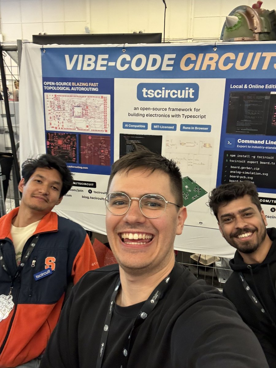 seveibar's tweet photo. We’re at Open Sauce!!!! https://t.co/gADPIuhNpK