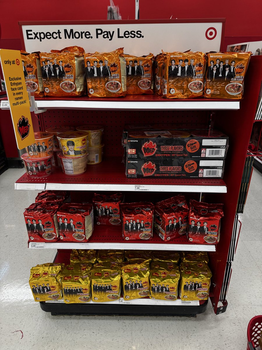 acesunki's tweet photo. Spotted at my local target ! I only got 1 and I pulled the jungwon black holder https://t.co/RJJtZd4WtP