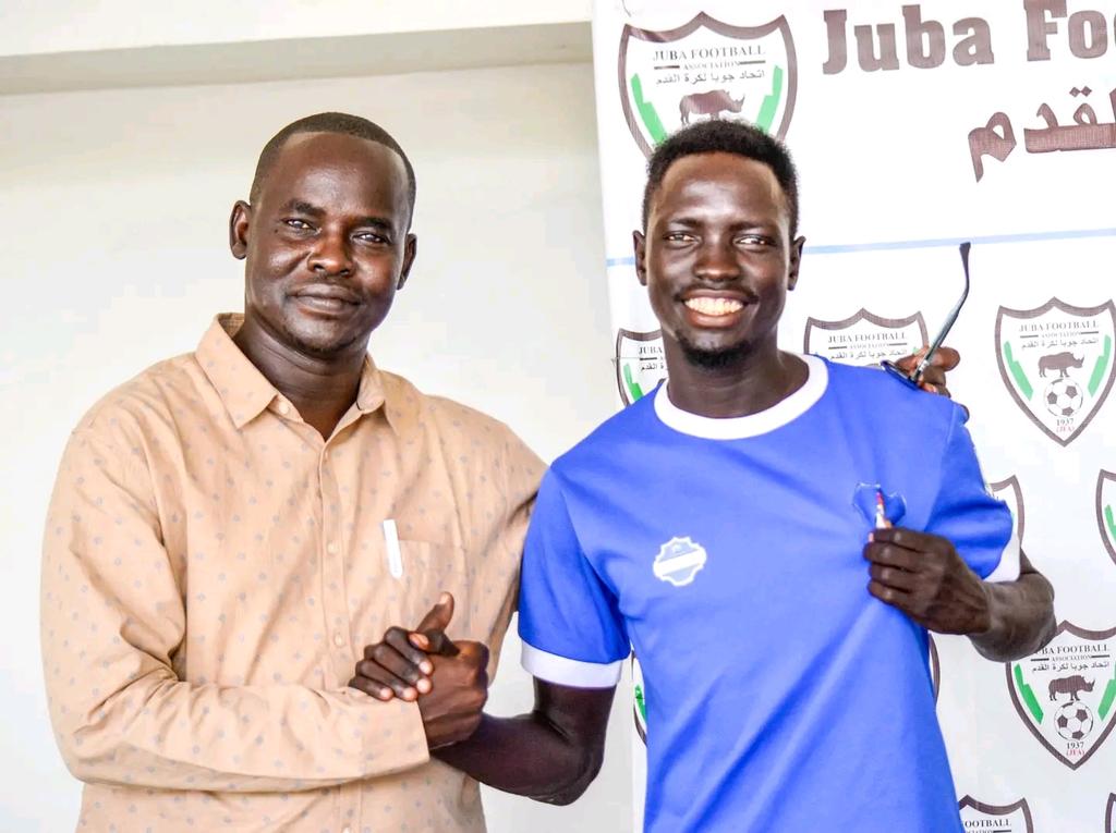 AlHuriya's tweet photo. Flames big strike 🔥🙌

Ottoman Michael 

#southsudanfootball 
#JFA 
#firstdivision 
#longlivealhuriya
#flames
#AHJ https://t.co/AQcbfPvqfZ