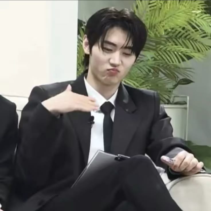 Heavenzznl7's tweet photo. DÓNDE ESTÁN LAS OT7 QUE NO SE RINDEN?! A VER SUS TAGS ‼️

#ENGENEsBoycottBelift
#SevEN_Built_ENHYPEN https://t.co/ar2ikav4PY
