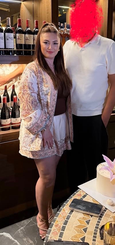 yenimutluuclu's tweet photo. Kocalarımız bize sadece bir kardeş sırdaş arkadaş gibi sarılır dokunur
Oysaki yabancı bir erkek olsa şuan eli kalçamdaydı yada dudaklarımı yiyordu https://t.co/WryOsvoKfV