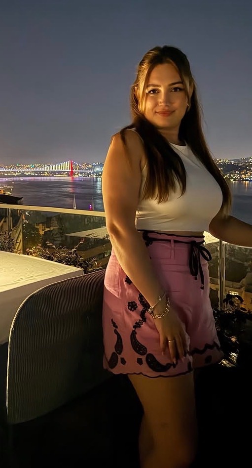 yenimutluuclu's tweet photo. Kocalarımız bize sadece bir kardeş sırdaş arkadaş gibi sarılır dokunur
Oysaki yabancı bir erkek olsa şuan eli kalçamdaydı yada dudaklarımı yiyordu https://t.co/WryOsvoKfV