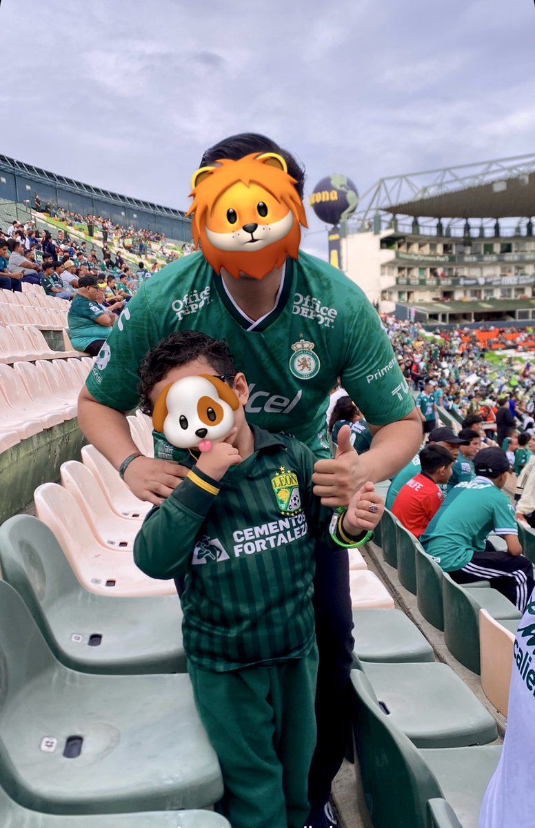 brandon8878147's tweet photo. @perlamorada10 #tialawtellevaalestadio.
La tía law Si Cumple 🎁 #realnofake 
*Momentos De Cálida 🦁⚽️💚 https://t.co/wWx9Msy0vM