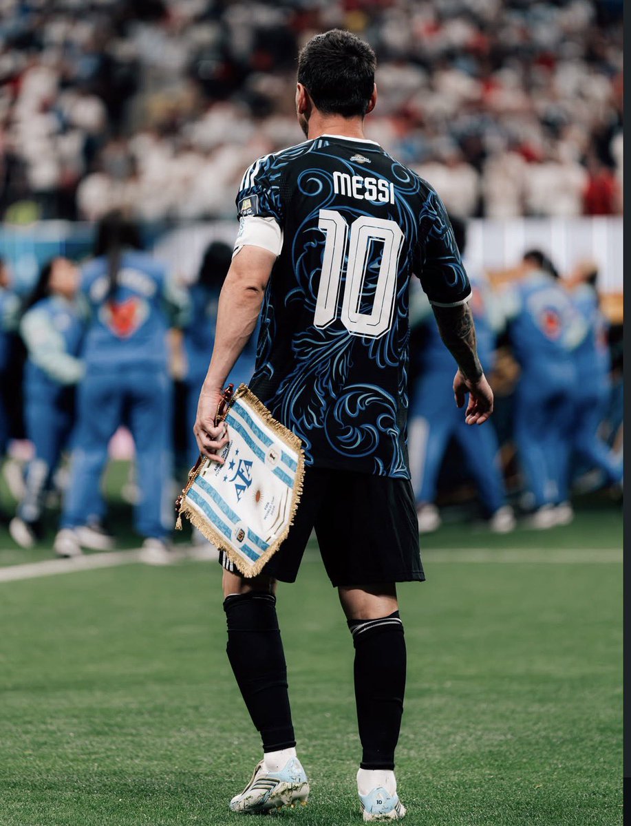 Messias30_'s tweet photo. Hasta el final de nuestras vidas con vos.

Hasta el final. https://t.co/LsDQgzZSUy