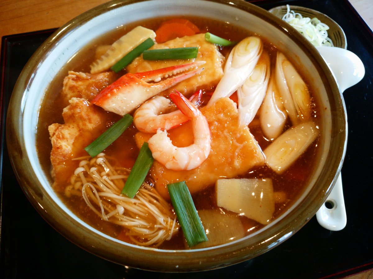 karasiudon's tweet photo. 味(あじ)とうふうどん🌶️

揚げ出し豆腐と鶏唐揚、
ずわい蟹と海老
筍・人参・ねぎ・えのき茸

ピリ辛あんかけがクセになる旨さ✨

💡おつゆは関西風・東京風が選べます

#武蔵境 #武蔵境ランチ #大むら
#からしうどん #ピリ辛
#中央線グルメ
#あんかけうどん #武蔵野市
#創作うどん #海鮮うどん https://t.co/VfIJpQuv8a