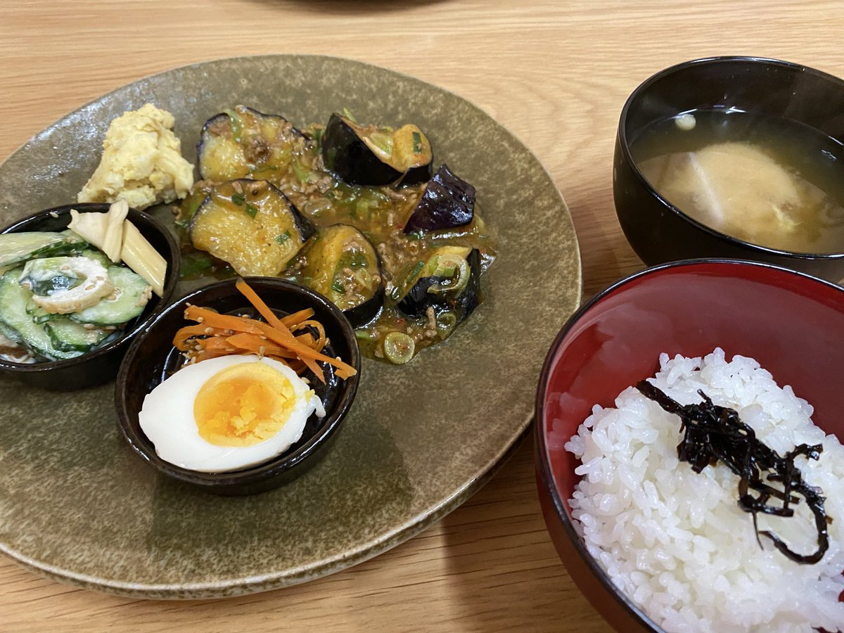 manbou193's tweet photo. 今日は絵を模写して、ランチして落語を聞きます😊
#湊座
#ねむ亭安楽
#ねぎ焼き茶屋 https://t.co/Zdjk6q3h8n