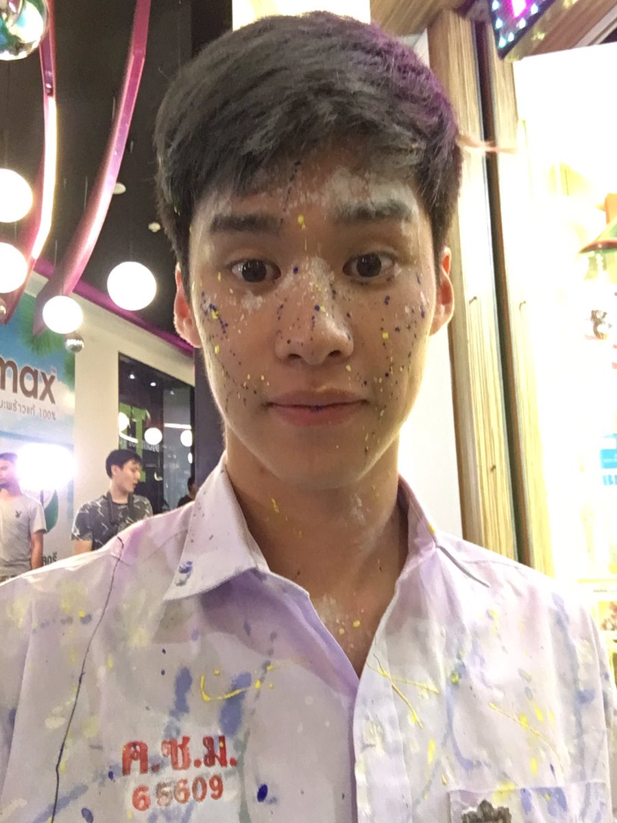 jnwithpp's tweet photo. แต่น้องพีคนี่เก่งในด้านการดูแลตัวเองมากเลย บางคนเป็นนักแสดงผ่านไปสิบปี ถ้าไม่ดูแลตัวเองดีๆ ปล่อยเนื้อปล่อยตัวก็จะดูมีอายุ หุ่นเปลี่ยน โทรม แต่น้องพีคคือใช้คำว่า glow up เลย หน้า ผิว ผม หุ่น และสกิลการแสดง ดีขึ้นทุกอย่าง level up 99+ มีแววพัฒนาได้อีก เก่งมาก ๆ เลยคับ 🥺🫶🏻 https://t.co/mdx9ezKH9E