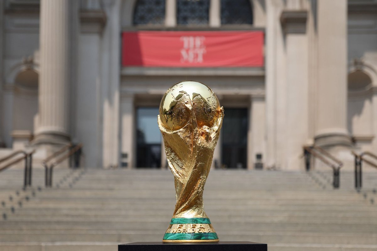 contenttoday4's tweet photo. كأس العالم يصل مدينة نيويورك استعدادًا للنهائي بين إسبانيا والأرجنتين.

#كأس_العالم 
#محتوى_ترند 
#محتوى_توداي https://t.co/oeGUY1N1Qh