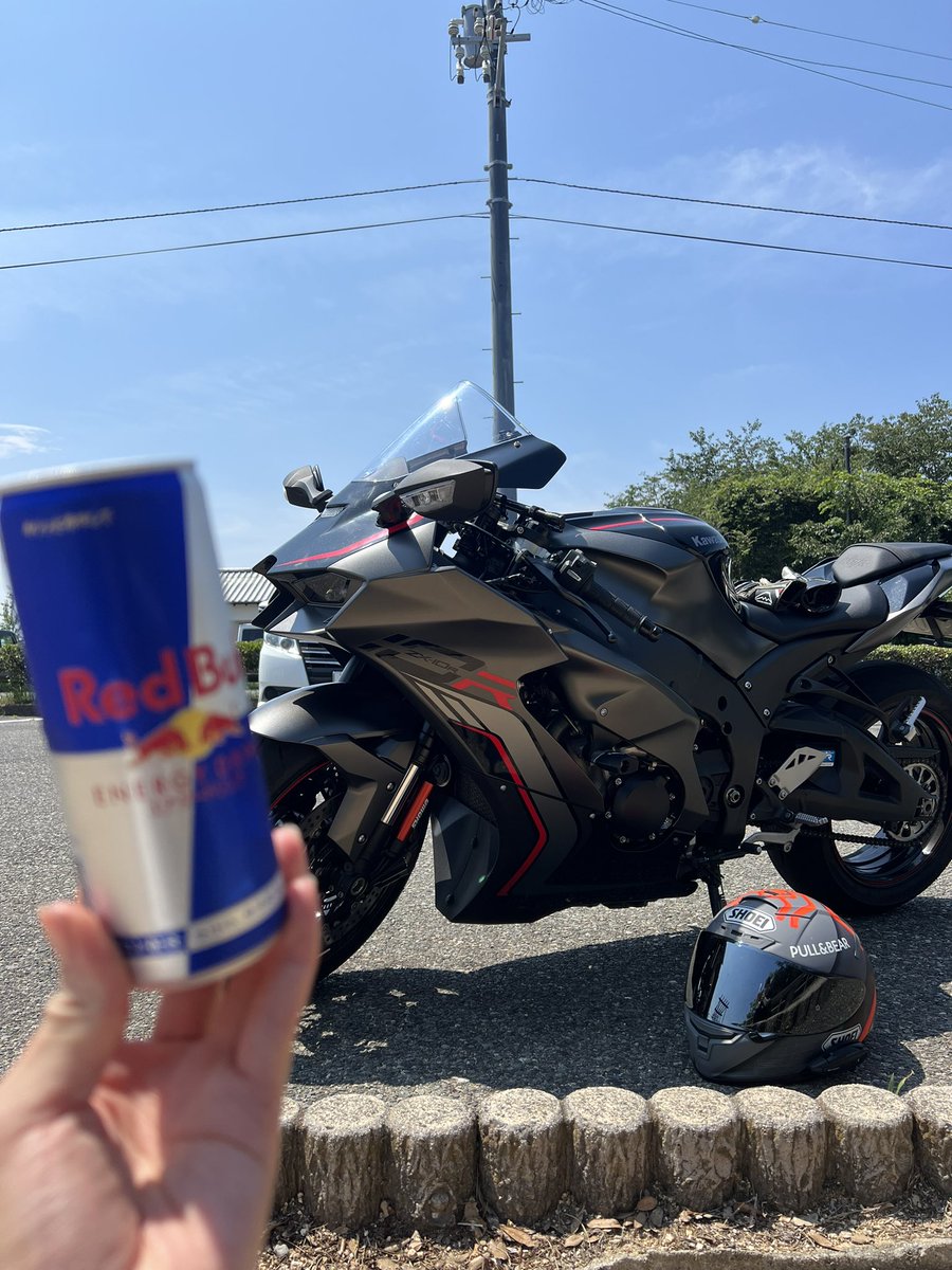 shakeds86's tweet photo. ブルーインパルス見れた🪽 https://t.co/aoEJAOMjmC