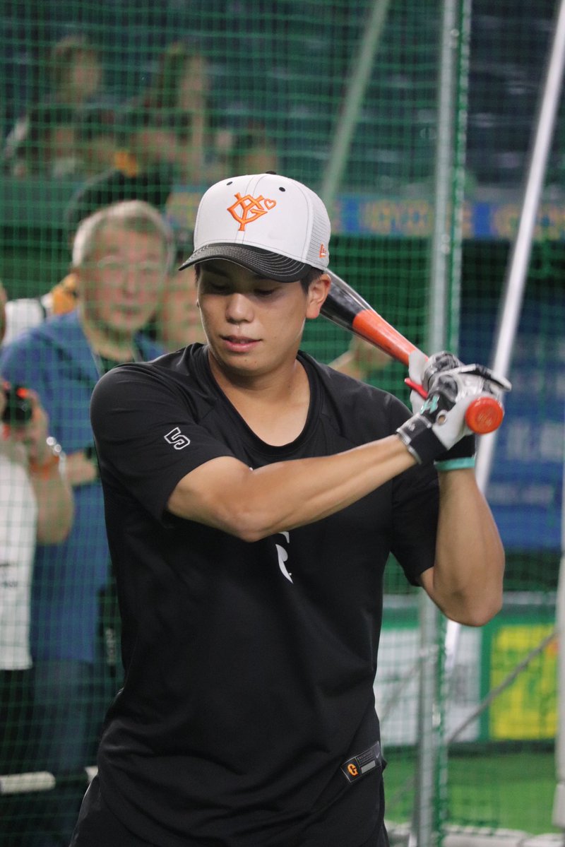 koba_nikkan's tweet photo. 【#今日のG練習写真館📸】

こちらも腕の筋肉がかっこいい門脇誠選手😎 https://t.co/V1LKPIPhtU