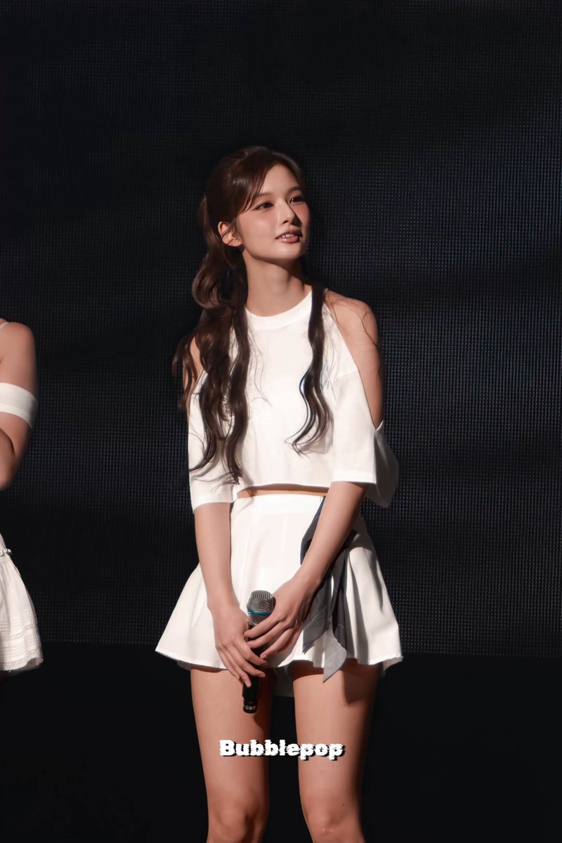 Bubblepop526's tweet photo. 260713 가오슝콘

그렇게 다정하게 쳐다보면 어떡해…

#NMIXX #엔믹스 #SULLYOON #설윤 https://t.co/3VyKW4OGBt