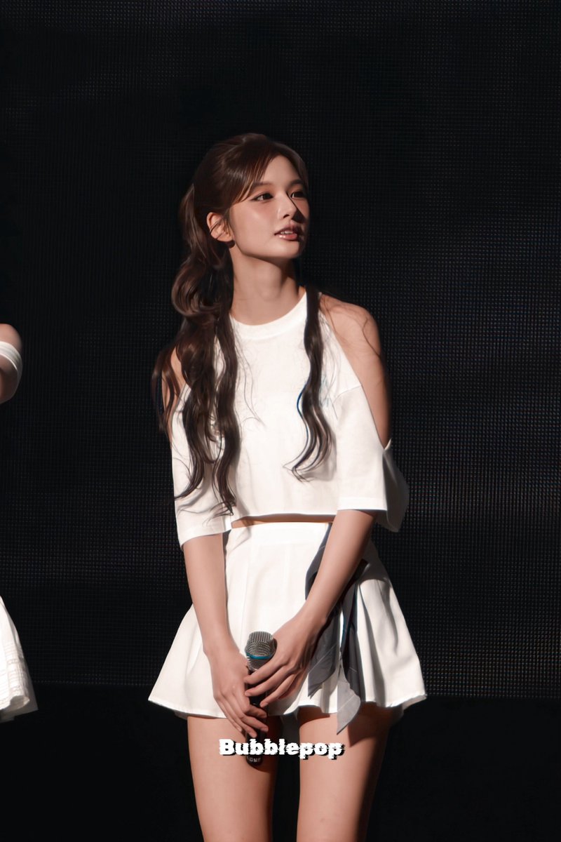 Bubblepop526's tweet photo. 260713 가오슝콘

그렇게 다정하게 쳐다보면 어떡해…

#NMIXX #엔믹스 #SULLYOON #설윤 https://t.co/3VyKW4OGBt
