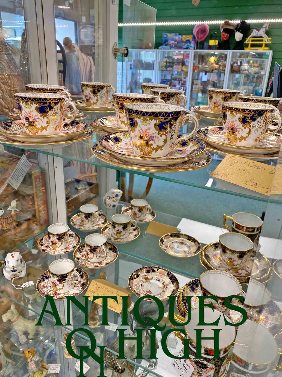 OnTaunton's tweet photo. Oodles of Crown Derby for those very civilised afternoons in the garden.
https://t.co/VnqAbOFHtQ
#englandslargestawardwinningantiquescentres
#harrogateantiquescentre
#bownessonwindermereantiquescentre
#oxfordantiquescentre
#sidmouthantiquescompany
#tauntonantiquescentre https://t.co/iBLYAGk7jW