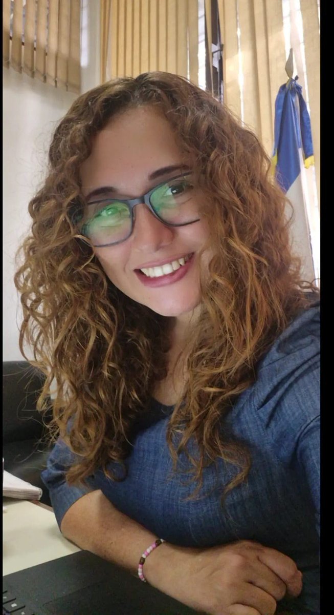 IrisMejiOficial's tweet photo. Feliz fin de semana 🤗🤗 https://t.co/V5pFwSiFF8