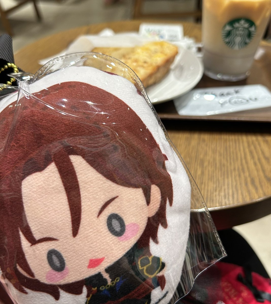 suzuinthemirror's tweet photo. ドリンクだけ先にも買えないみたいだから
お茶してから行く☕️この後ドリファイ控えてるのに笑 https://t.co/g6CFi9tMop