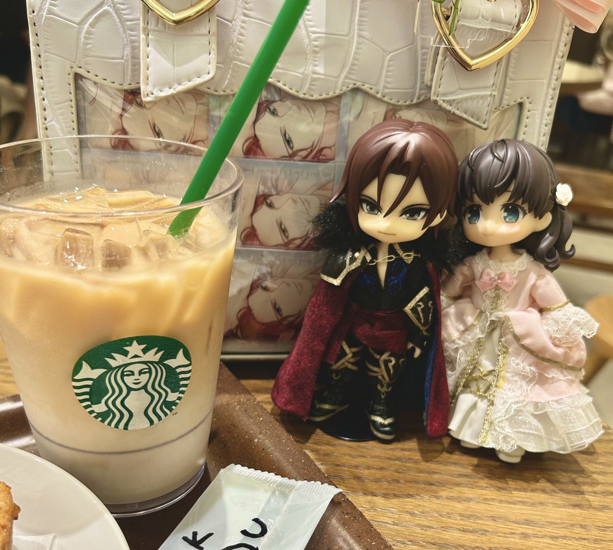 suzuinthemirror's tweet photo. ドリンクだけ先にも買えないみたいだから
お茶してから行く☕️この後ドリファイ控えてるのに笑 https://t.co/g6CFi9tMop