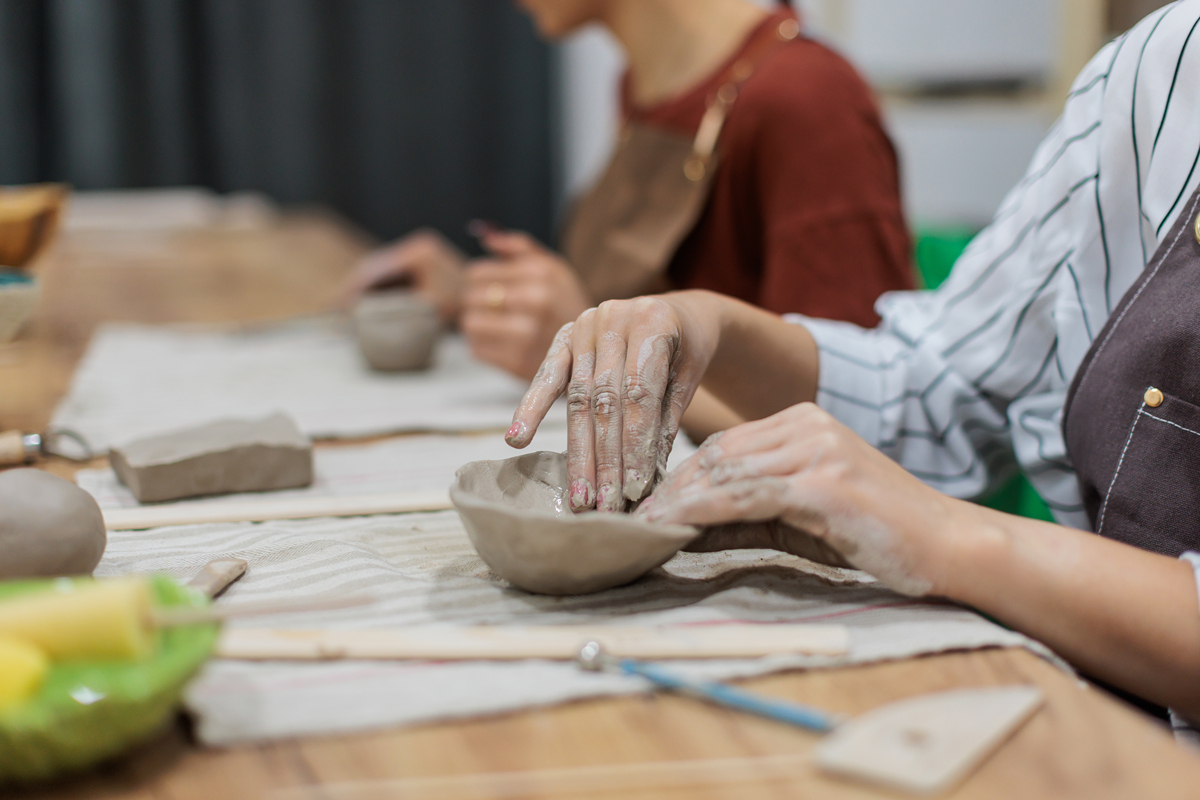 knmcf23584558's tweet photo. Step into a sunlit pottery workshop shaping a mug with earthy clay—feel the texture, smell the warm kiln smoke, create a tiny piece to hold your morning brew. https://t.co/QnAPPpRWlS