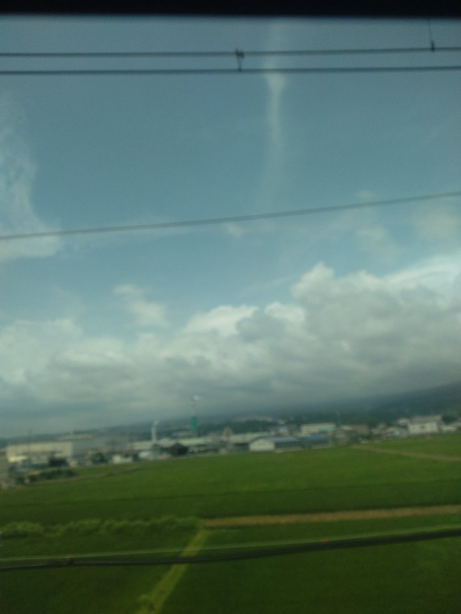 enu_tea's tweet photo. 雨男の悪名高いntさん、新幹線の車窓から富士山チャレンジ2026

7月(静岡):惨敗 富士山？夏休みだってさ

1勝3敗
#新幹線の車窓から富士山チャレンジ https://t.co/6KYK04zurN