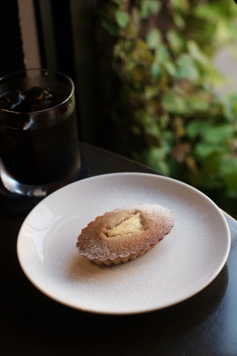 cafeesquisse's tweet photo. 季節のデザート
『パイナップルのフィナンシェ』

自家製パイナップルペーストを生地に混ぜ込み、生のパイナップルをのせて焼き上げた爽やかなフィナンシェです。
※数量限定、無くなり次第終了

カフェエスキス
札幌市中央区北1条西23丁目1-1
12:30～22:30(日月火祝 〜21:00)
水休 ※7/28休 https://t.co/8rsct304YO