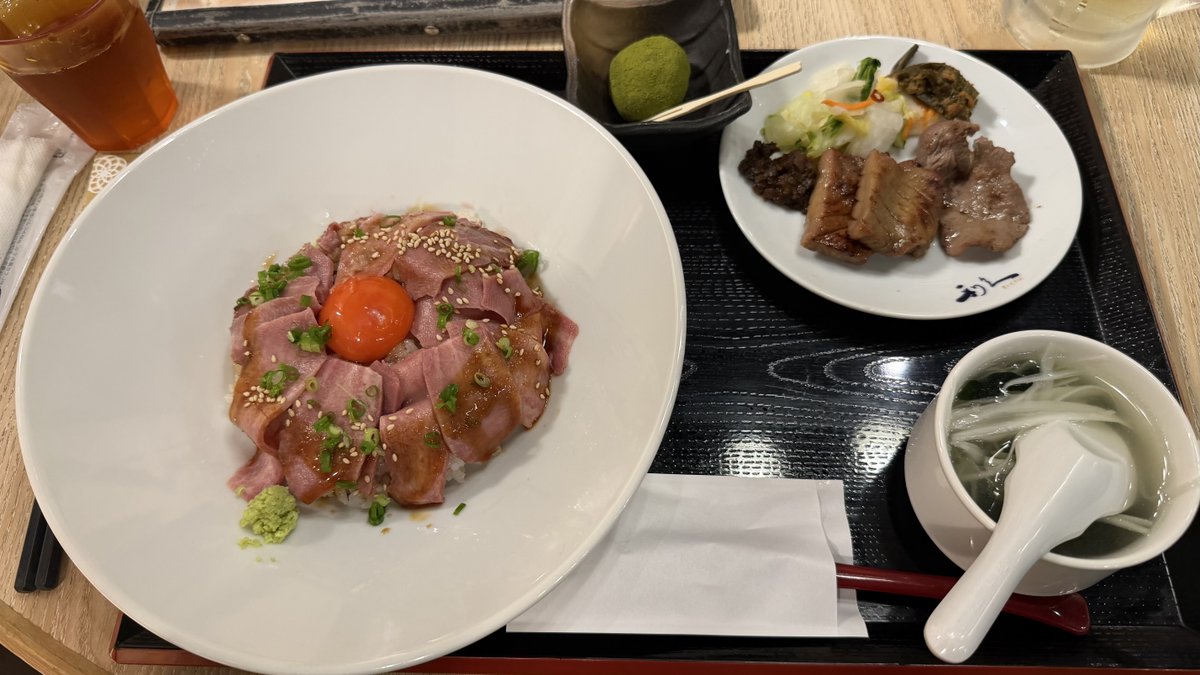 t0adanob0u's tweet photo. 県外民が来た時だけ食べる牛タン https://t.co/p2p2G8cNSL