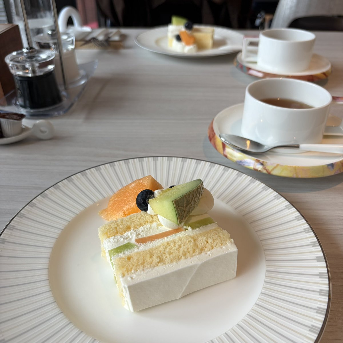 wg77i's tweet photo. 最近食べて美味しかったもの💫
特にメロンのケーキが美味しかった🍈内装も素敵だったけどお喋りに夢中で写活を忘れた😵‍💫 https://t.co/h0Ay5CLSaK
