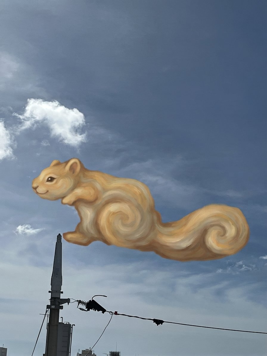 Pareidol_app's tweet photo. 油絵の画風を選ぶと、しっぽが絵の具の渦になりました。もともと雲だったものが、絵筆でもう一度、雲みたいに巻かれていく。夜の空に、金色のうねりだけ残して。

#Pareidol #個人開発 https://t.co/pm6O1SY1VK