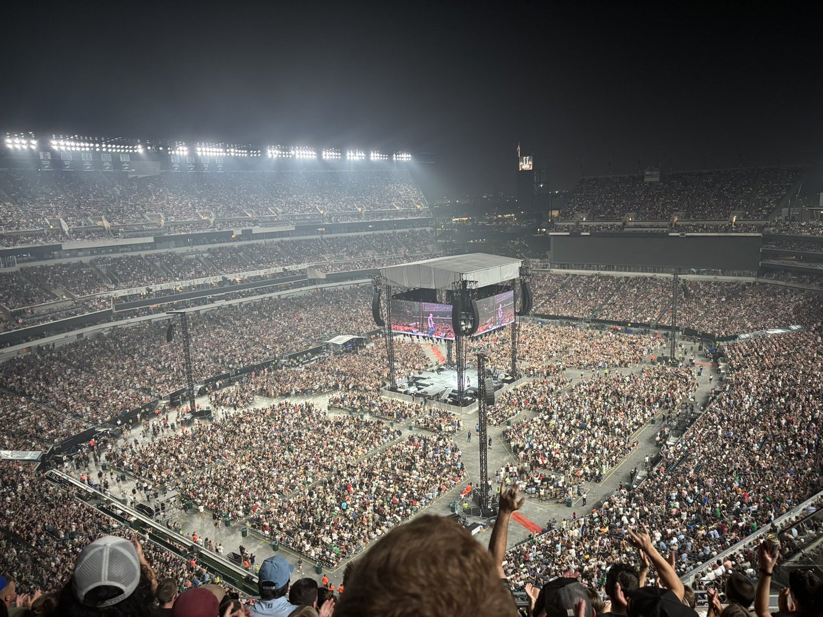 tustinconnor's tweet photo. What a night… what a week https://t.co/svjHjWrZbI