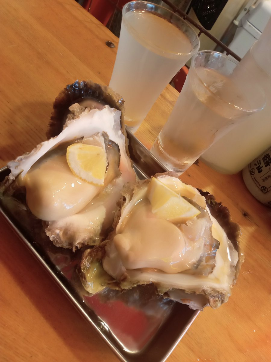 imo_show_chu's tweet photo. 牡蠣🦪お刺身🍺日本酒🩵💜　#魚草 https://t.co/GpaTfxGHgC