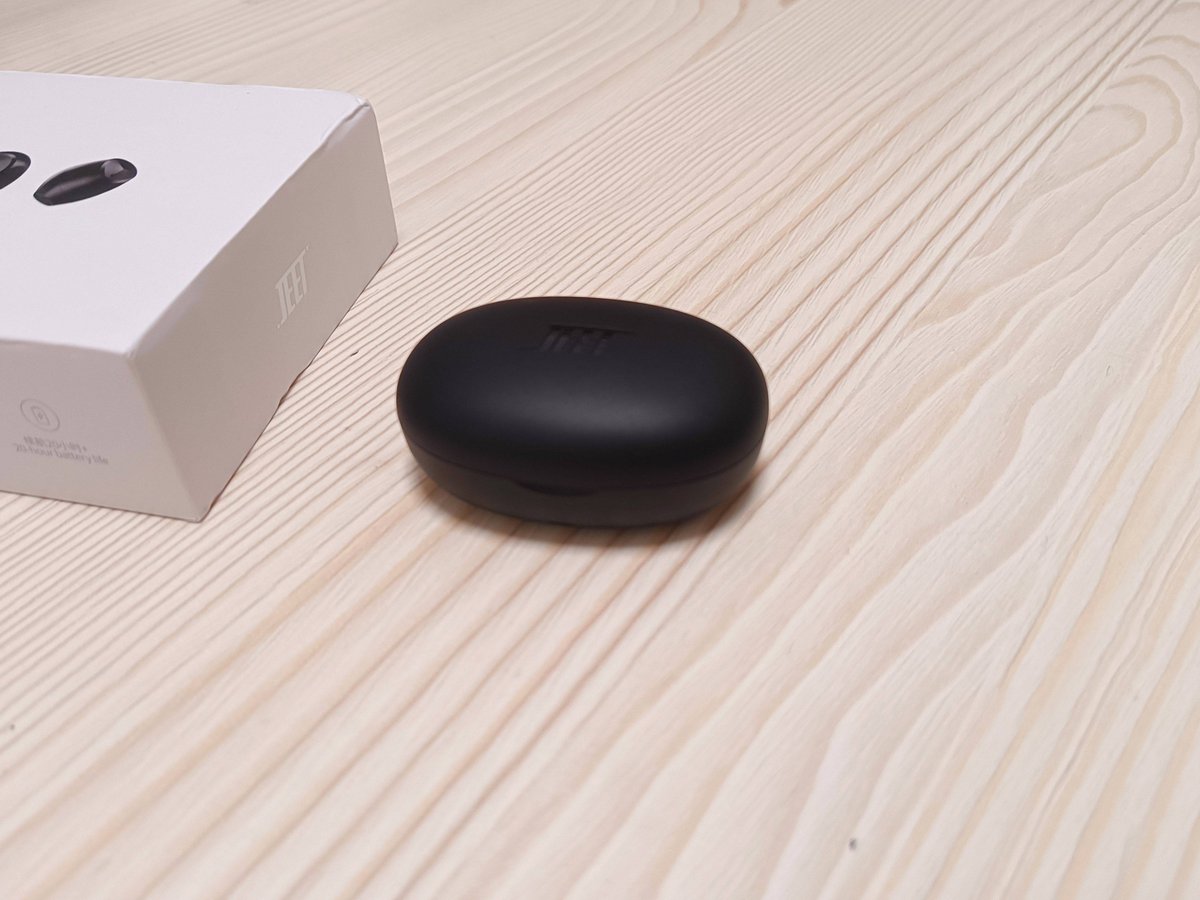 rdoje67124921's tweet photo. Just unboxed my new wireless headphones—sound quality is chef’s kiss, no more tangled cables! Ready to jam on my commute https://t.co/Y4m0GSmnrO