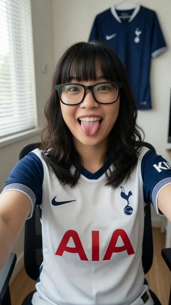 Tottenham Hotspur Fan Selfie Prompt example 2