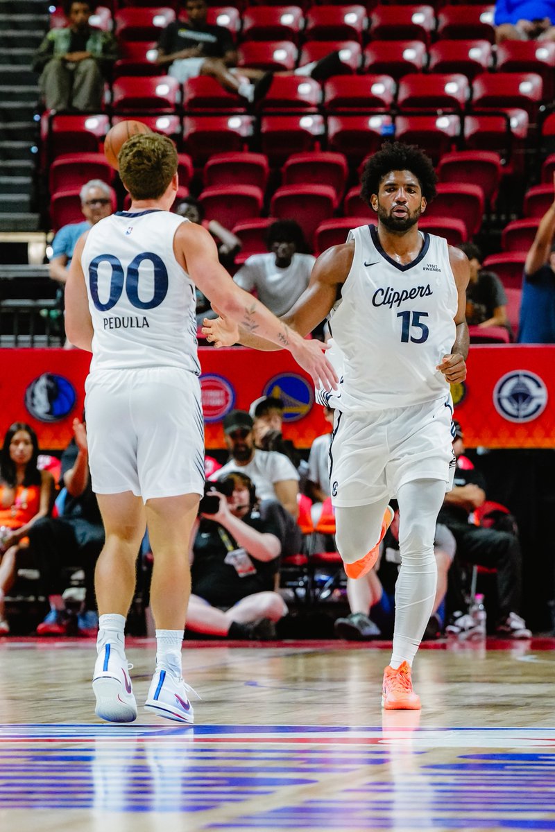 LAClippers's tweet photo. The Summer Clips are up 58-40 at the half ☀️🏀

Norchad Omier | 18 PTS, 7 REB, 4 AST, 1 STL
Keaton Wagler | 13 PTS, 4 REB, 1 AST, 1 BLK
Sean Pedulla | 10 PTS, 3 REB, 5 AST, 3 STL https://t.co/p9op3TWqZV