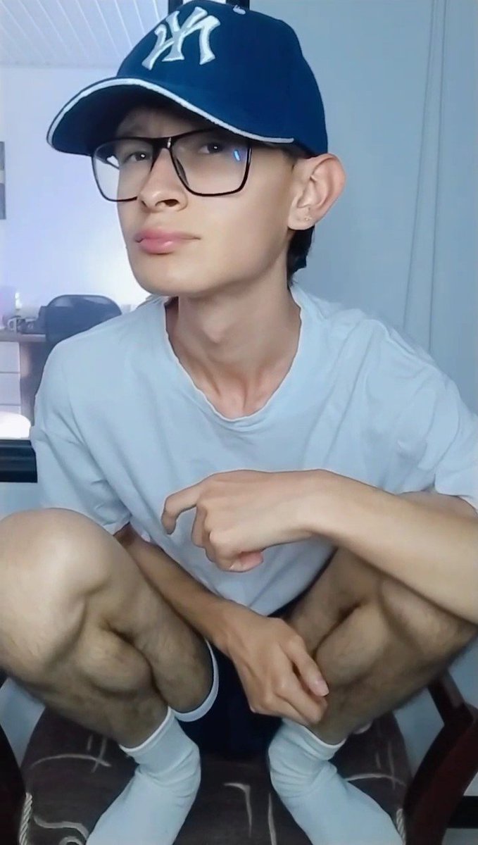 Z4NTHYY's tweet photo. Face 🙇🏻
Body 🧘🏻
Deck🍆
Ass🍑 https://t.co/8u8GDgo1i5