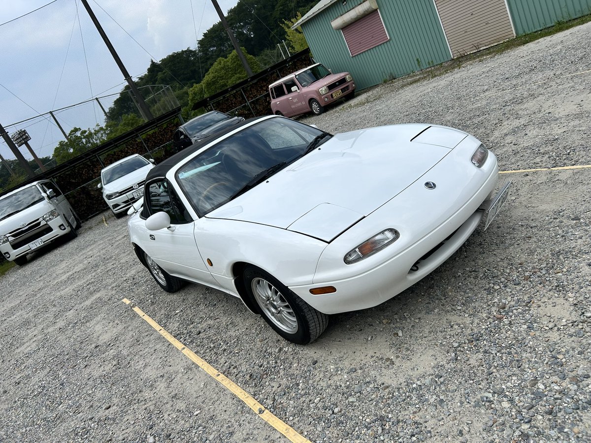 jimoeightySX's tweet photo. きたよ！！！！！！

180SXからなんとユーノスロードスター！！！

カーブが楽しいこと楽しいこと！
色々ガタとかはあるからちょこちょこ治していかないとね！

ロードスター界隈の方よろしくお願いします！
そしてこれまで関わってくれた180SX/シルビア界隈の方はこれからもよろしくお願いします！ https://t.co/pCHBnWK0pm