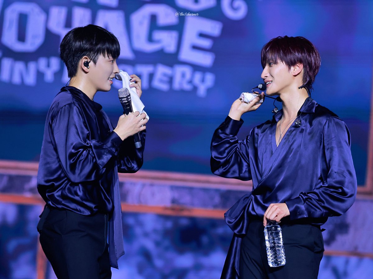 joongtism's tweet photo. EVERYONE WAKE UP A NEW MATZ PIC JUST DROPPED... LOOK AT THEIR SMILES https://t.co/OKf4VyKpSD