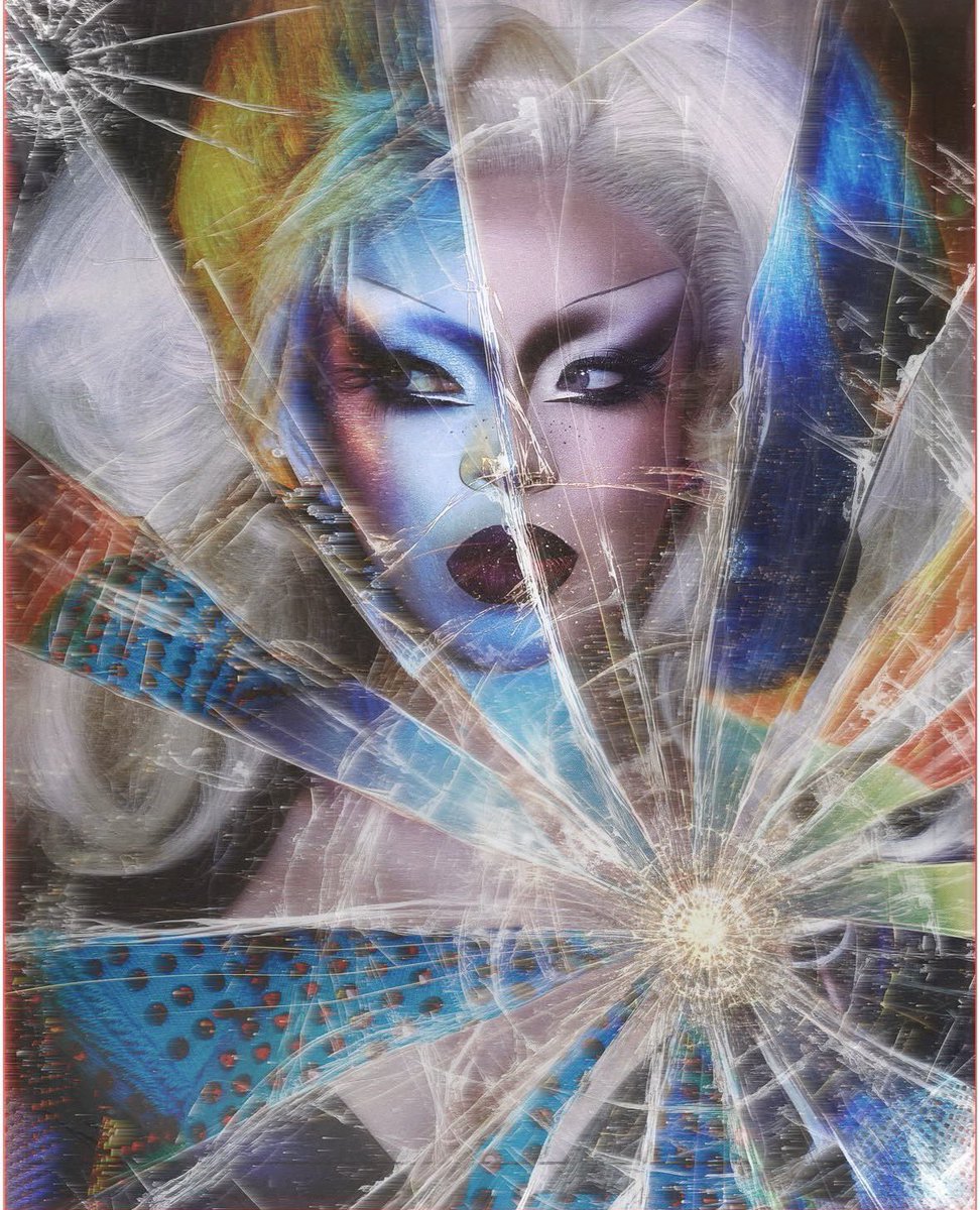 Drag_Crave's tweet photo. Malawitte looks sensational in her "Intergalactique" runway for Drag Race France season 4. https://t.co/nTX9Sb3uk9