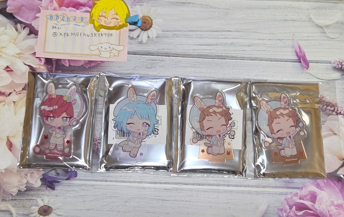 XpkM9Fhv3K5V7DF's tweet photo. 交換】あんスタ　アニカフェ　キッチンカー　イオンモールKYOTO(京都)

譲)画像参照

求)
・ステッカー
　舞珠、なずな、みか
・アクスタ
　舞珠、なずな、みか
・缶バッチ
　舞珠、なずな、みか

舞珠は各1で求めてます！！
舞珠見つかり次第　なずな　みか　
7月18日現地手渡しのみです。 https://t.co/Cu43Mpzk8L