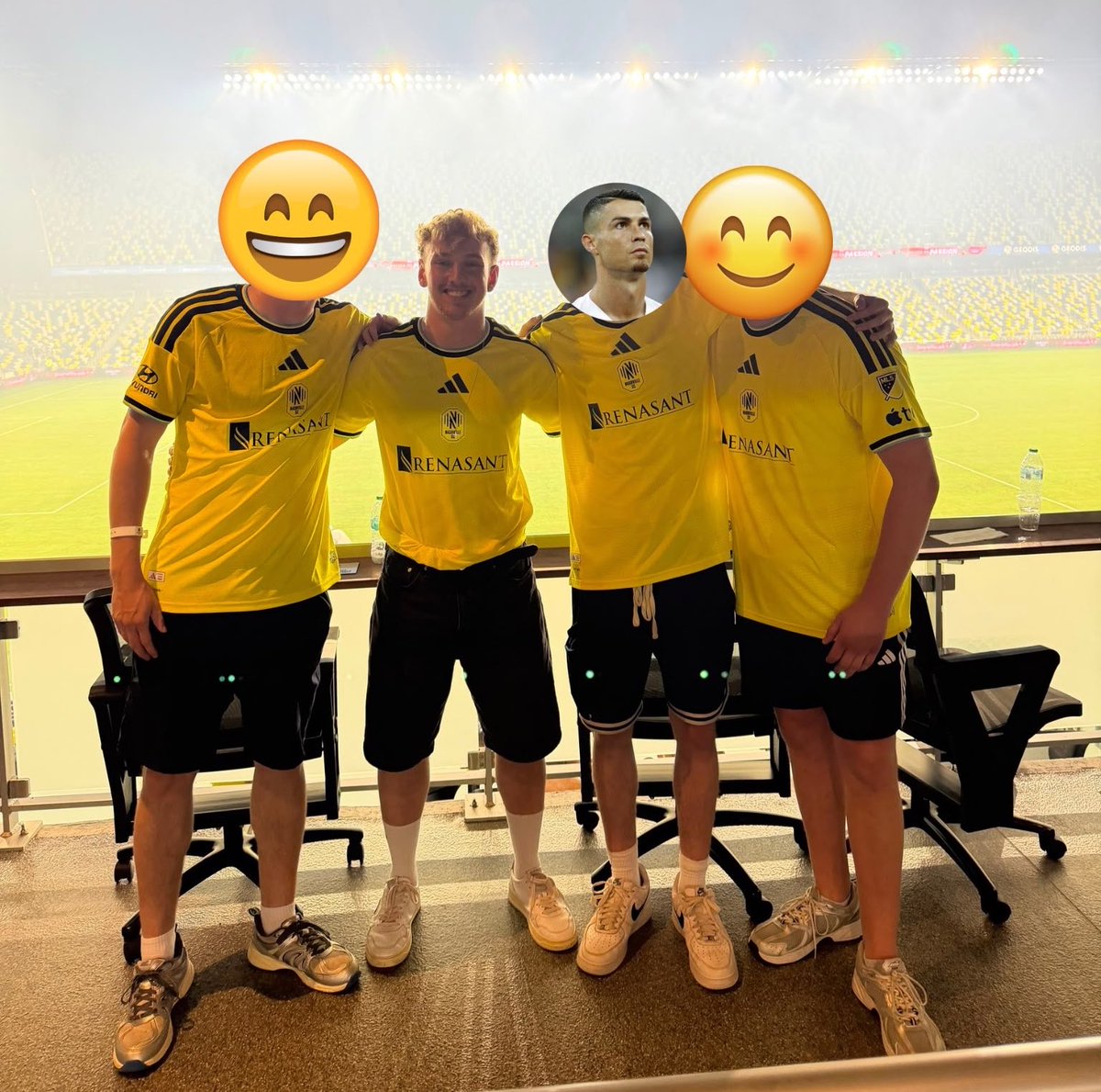 fiago7's tweet photo. Nice little German link up in Nashville with @FreddyLA7 and his boys. So now you all know NO we are not the same person and yes, they’re a great group of lads 👏🏼🇩🇪🇺🇸 https://t.co/HguZGmWL2r