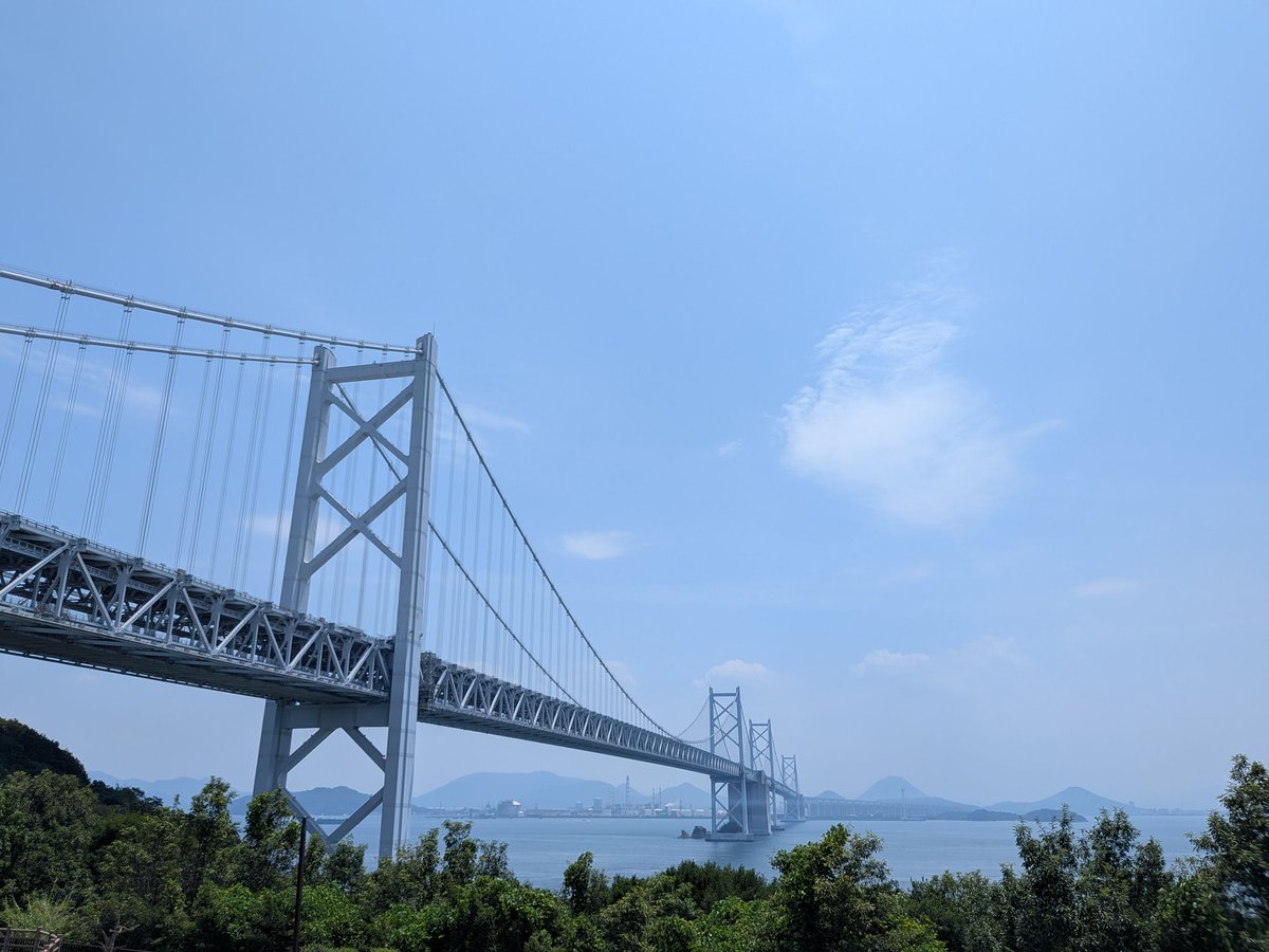 muuu_b's tweet photo. 与島PA
#イマソラ #瀬戸大橋 https://t.co/6ClBa2UGho