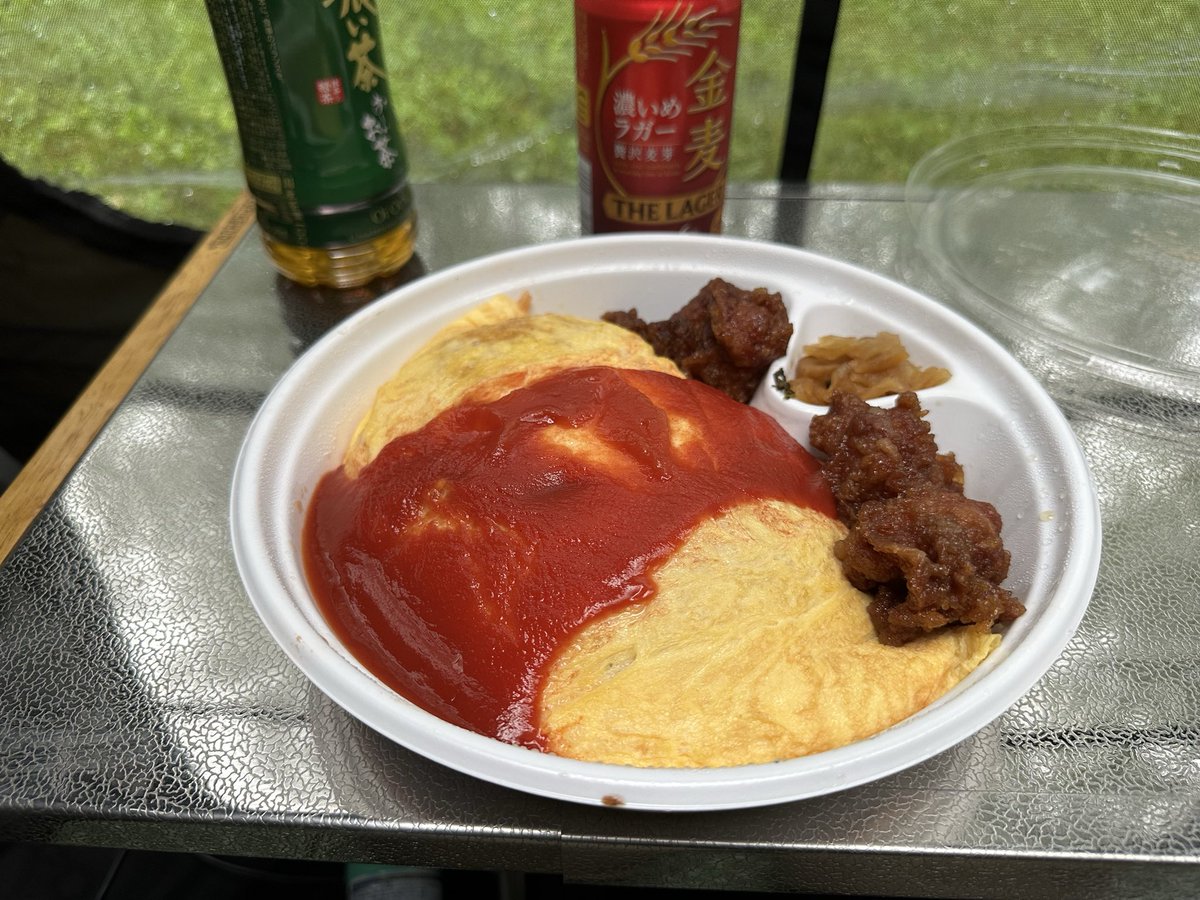 Gp03d's tweet photo. で、昼メシ！

ビール旨し！ https://t.co/q0aphi8ns8