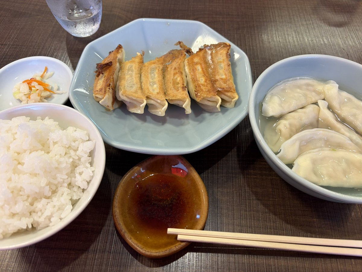 hayasugi2's tweet photo. うおー宇都宮餃子うおー https://t.co/2oyjKxSWuW