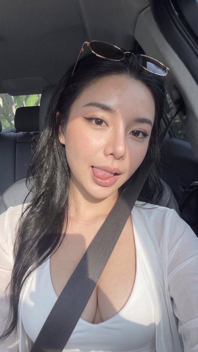 Minji tweet media