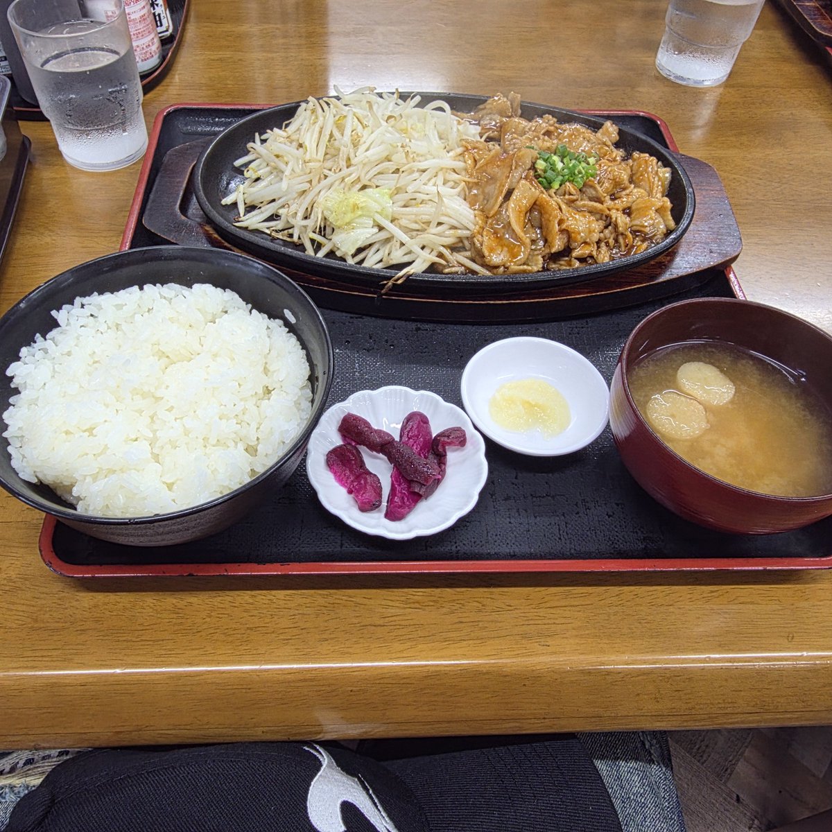 beardman_65_str's tweet photo. おいちかった。てか並でご飯の量すごかった
この後トレーニングの疲れをスーパー銭湯でとっておわり https://t.co/8211jUC4M0